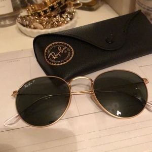 Polarized round Ray-Ban sunglasses !